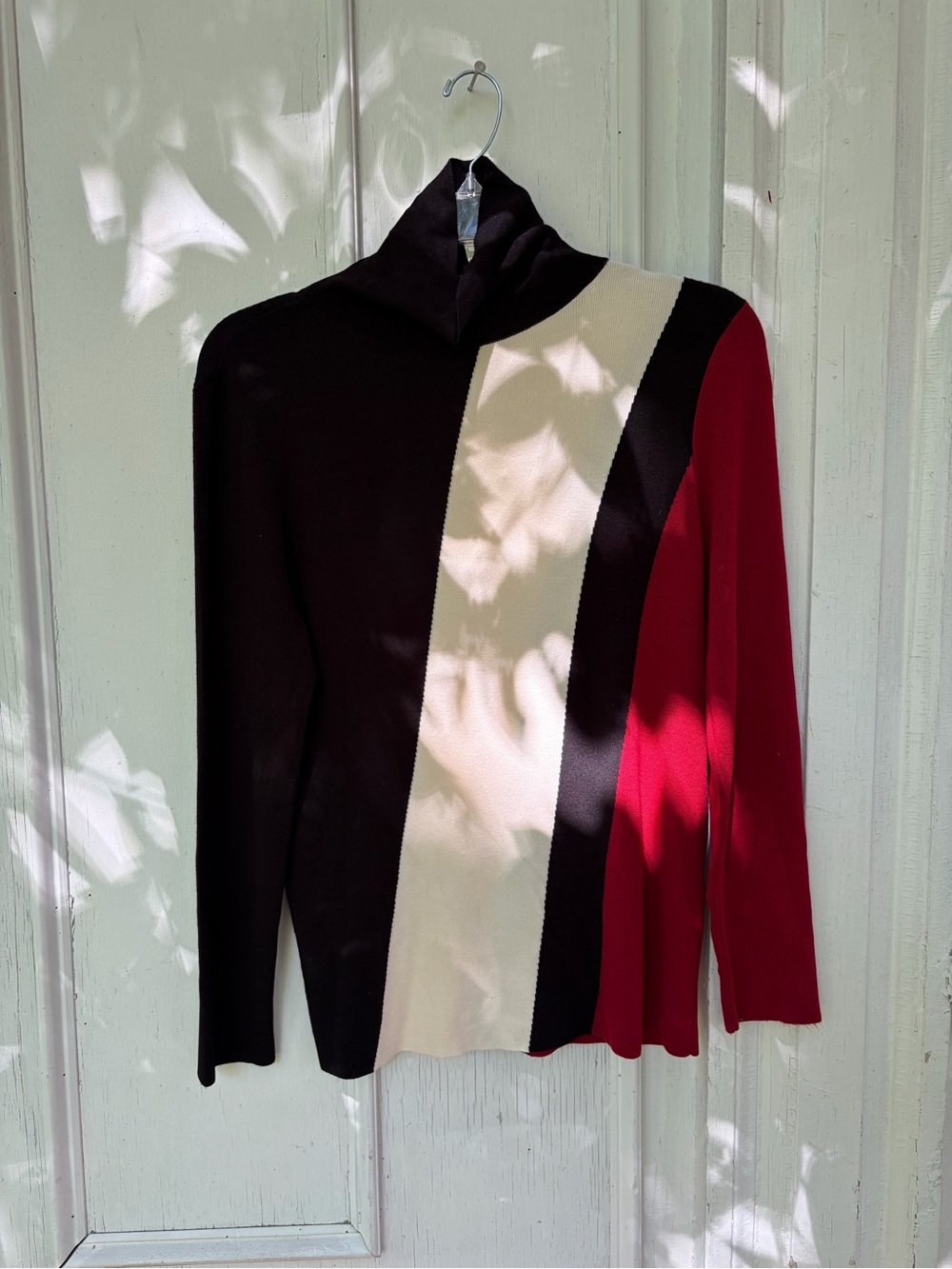 Women's Black, Red, White Colorblock Turtleneck Sweater. Chico's large.